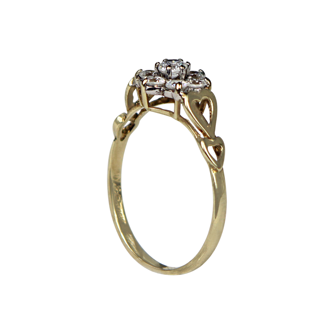 9kt Yellow Gold Cluster Ring with 7 Round Cut Zircons