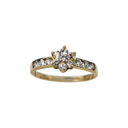 9kt Yellow Gold Cluster Ring with 13 Round Cut Zircons